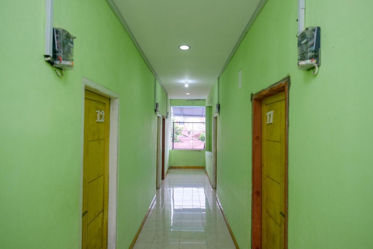 Reddoorz Near Politeknik Manado Hotel Exterior photo