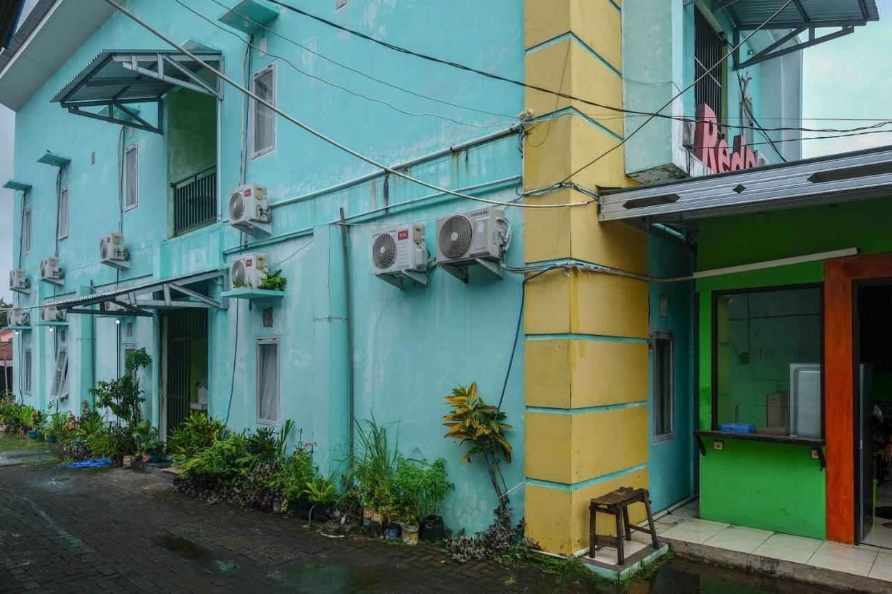 Reddoorz Near Politeknik Manado Hotel Exterior photo