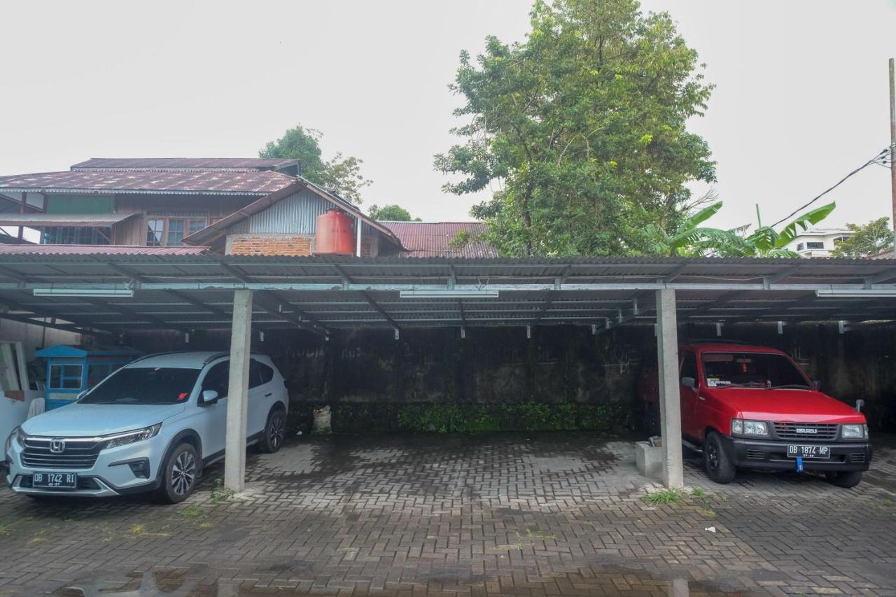 Reddoorz Near Politeknik Manado Hotel Exterior photo